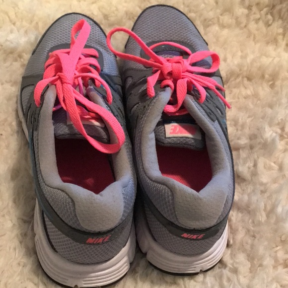 Sneakers - Picture 2 of 4